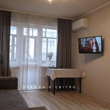 Apartment Near City Center On Peremohy Avenue 46 Chernigov Exterior foto
