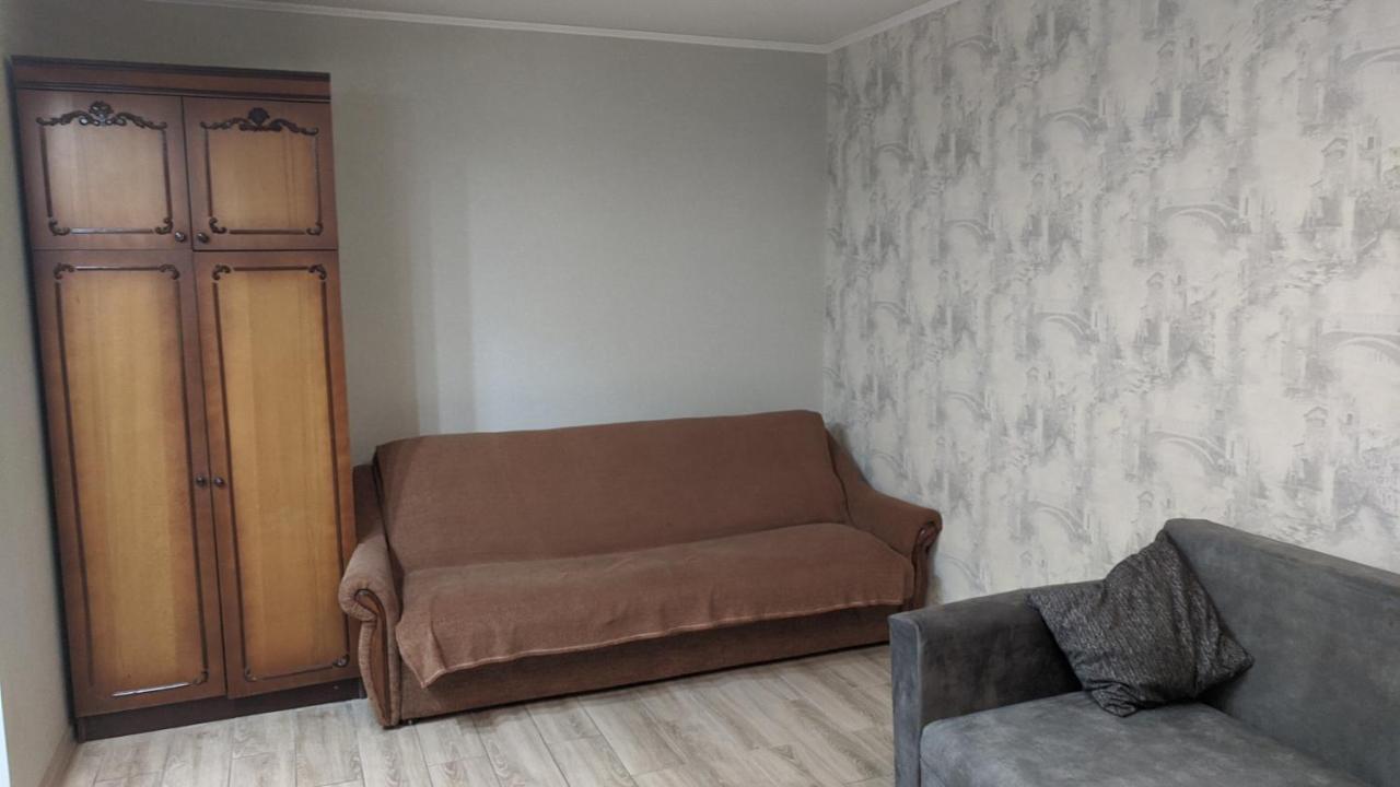 Apartment Near City Center On Peremohy Avenue 46 Chernigov Exterior foto
