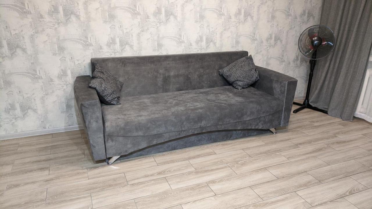 Apartment Near City Center On Peremohy Avenue 46 Chernigov Exterior foto