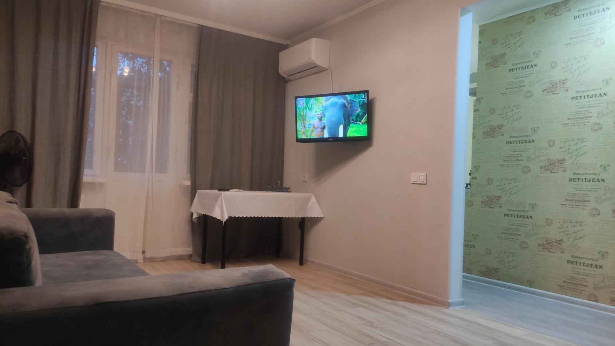 Apartment Near City Center On Peremohy Avenue 46 Chernigov Exterior foto